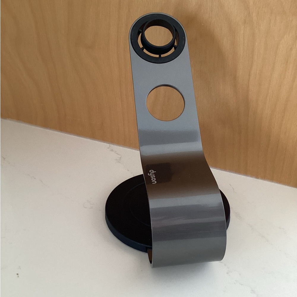 Dyson supersonic hair dryer stand Stand